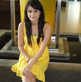 independent girl in mumbai